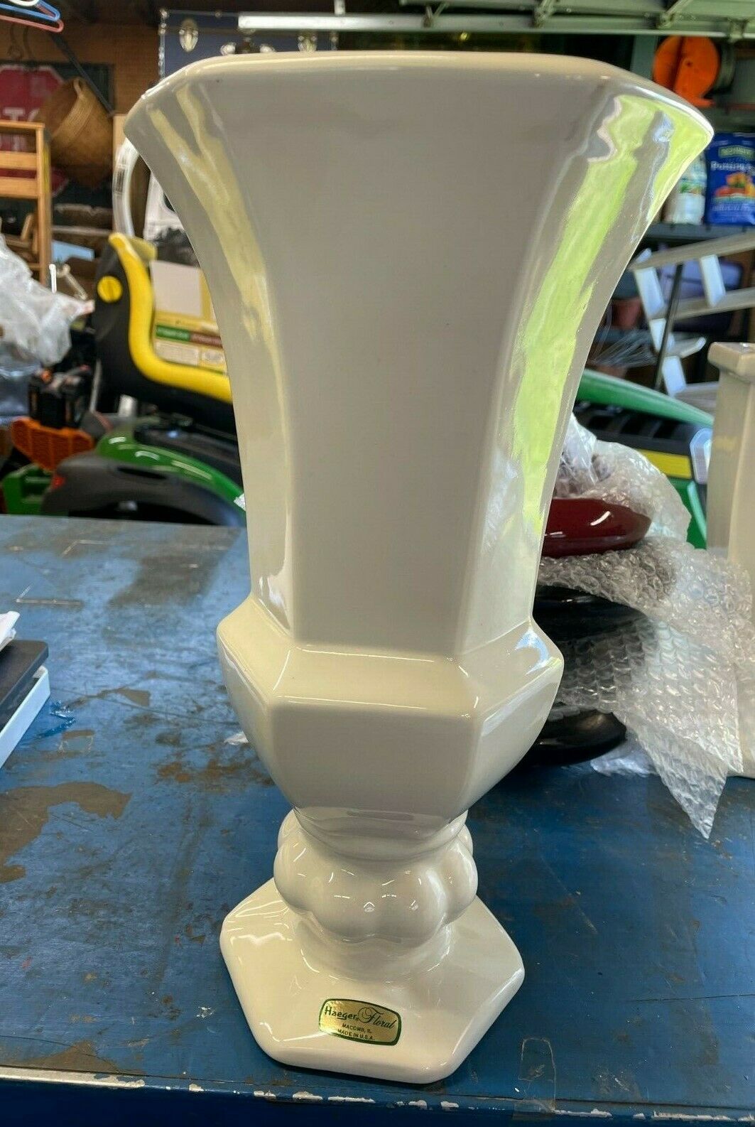 Vtg 2002 Haeger Vase ~ Cream(Off-White)  Octagon  13