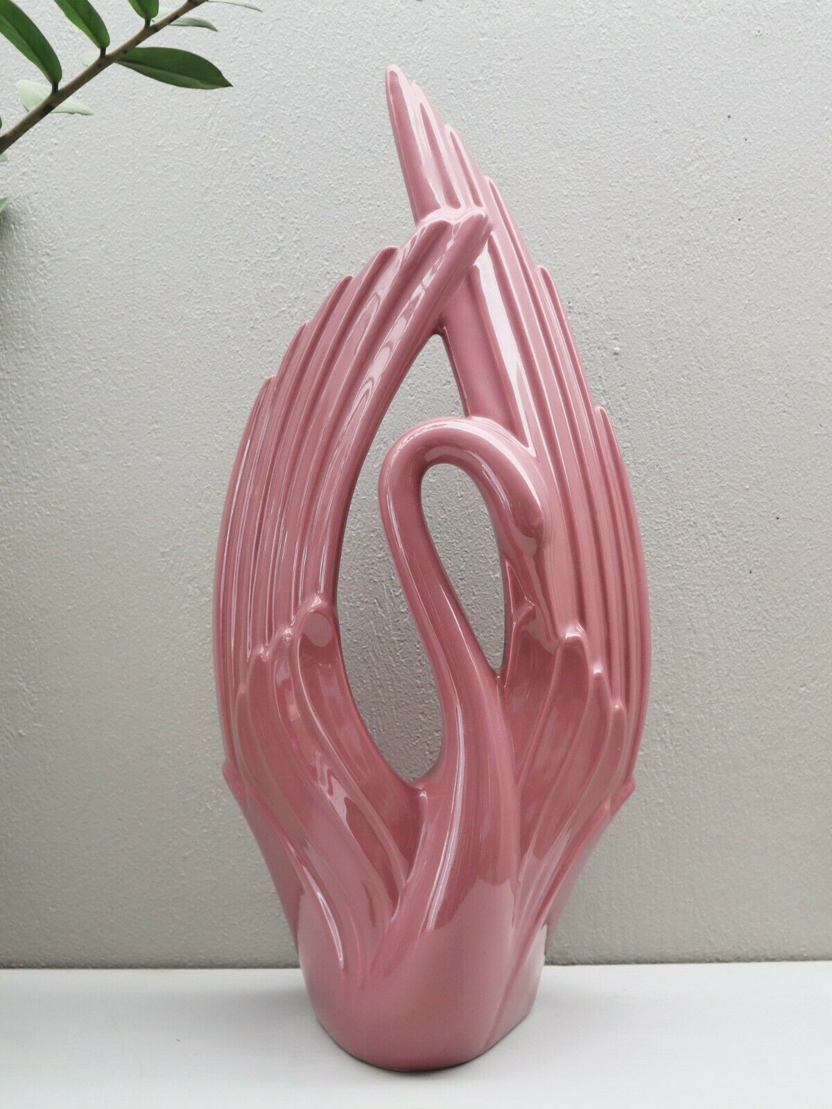 Royal Haeger Art Pottery 1985 Mauve Swan Sculpture #6038 1980s Art Deco Pink